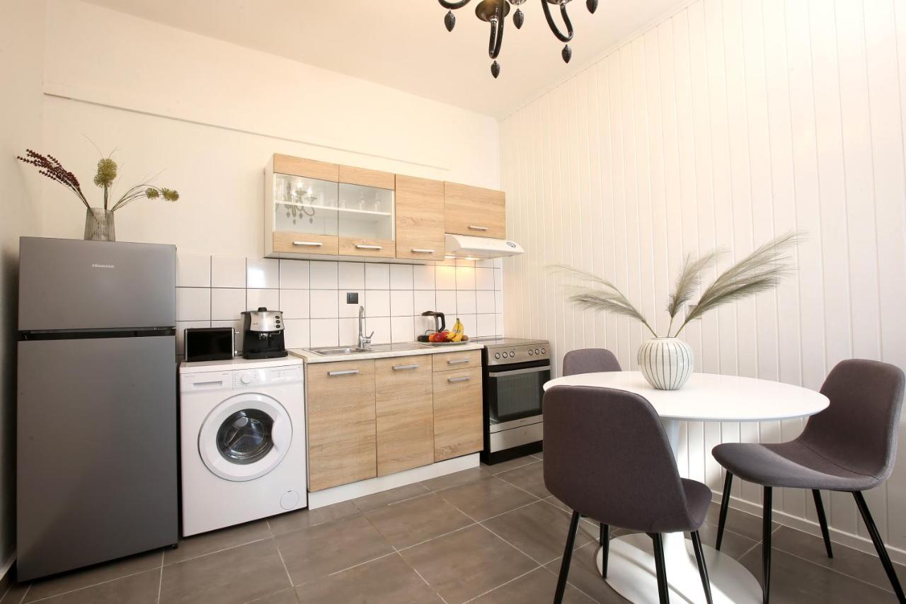 Luxury Apartments Christos 고우비아 외부 사진