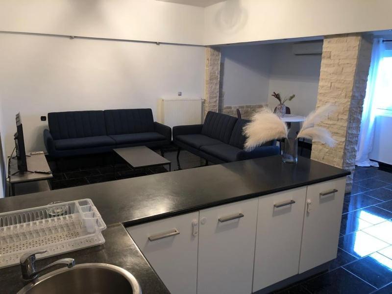 Luxury Apartments Christos 고우비아 외부 사진